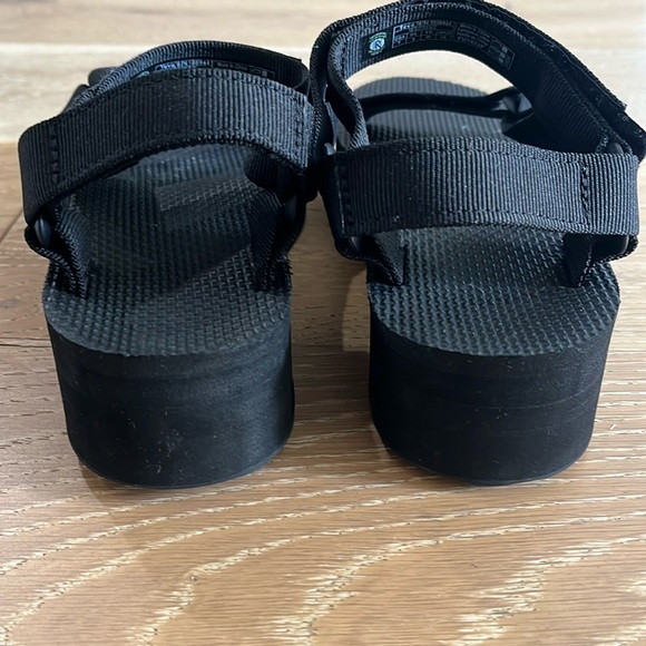 Teva Flatform Universal Sandals - Picture 3 of 9
